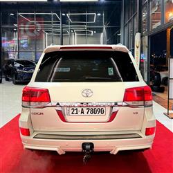 تويوتا لاندكروزر